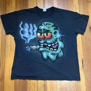 Smokey airbrush tee